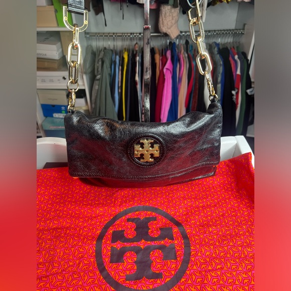 Tory Burch Classy Black Bag - Picture 4 of 9